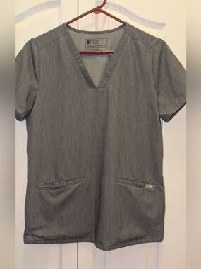 Figs Caterina Graphite Gray Scrub Top